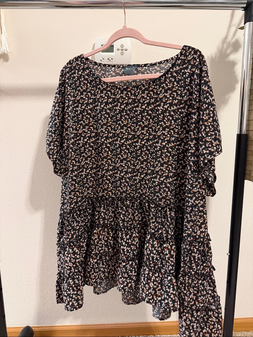 Arula Size A Black Floral Tunic